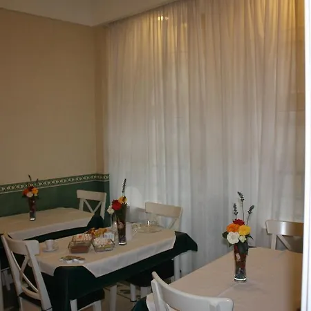 Apartment Migdal Palace Rome